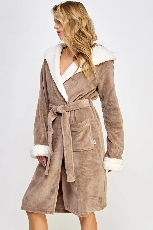2482 Sydney Robe