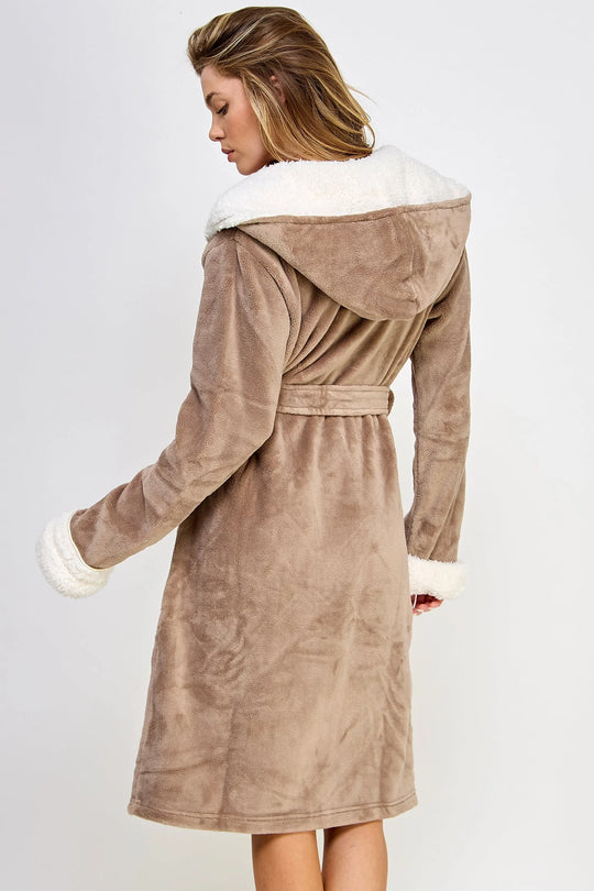 2482 Sydney Robe