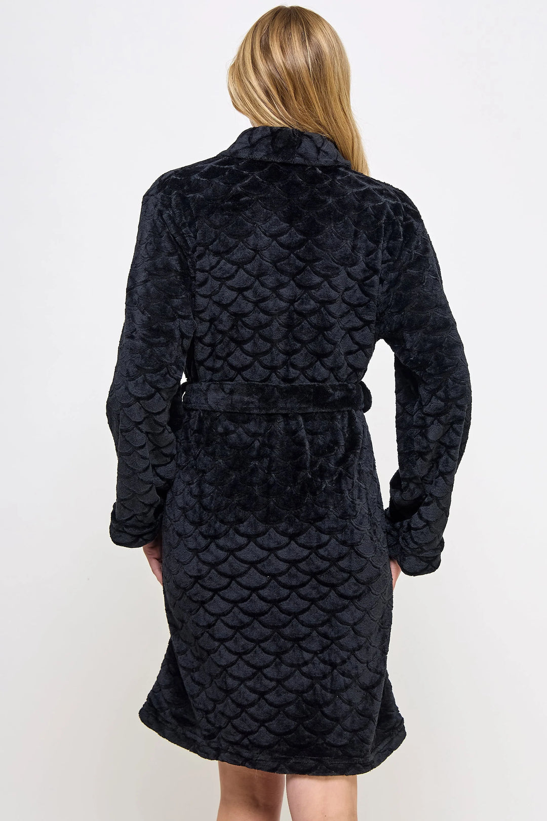 2490 Ariel Robe