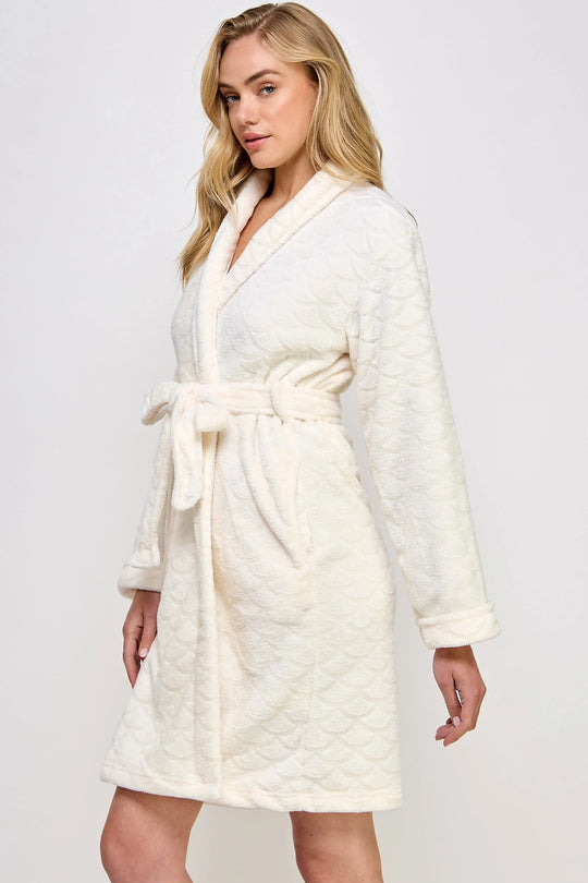 2490 Ariel Robe